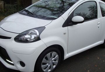 Toyota Aygo (X) 42.100 km 6.799 &euro; Lorsch 64653