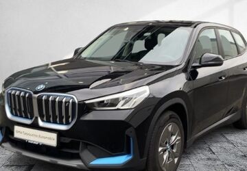 BMW iX1 11.039 km 34.977 &euro; Frankfurt 60314