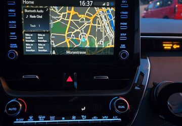 Toyota Corolla 91.000 km 20.600 &euro; Frankfurt 60529