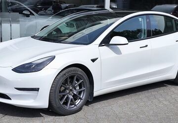 Tesla Model 3 78.880 km 27.950 &euro; Dieburg 64807