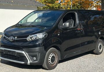 Toyota Proace (Verso) 157.000 km 11.990 &euro; Darmstadt 64293