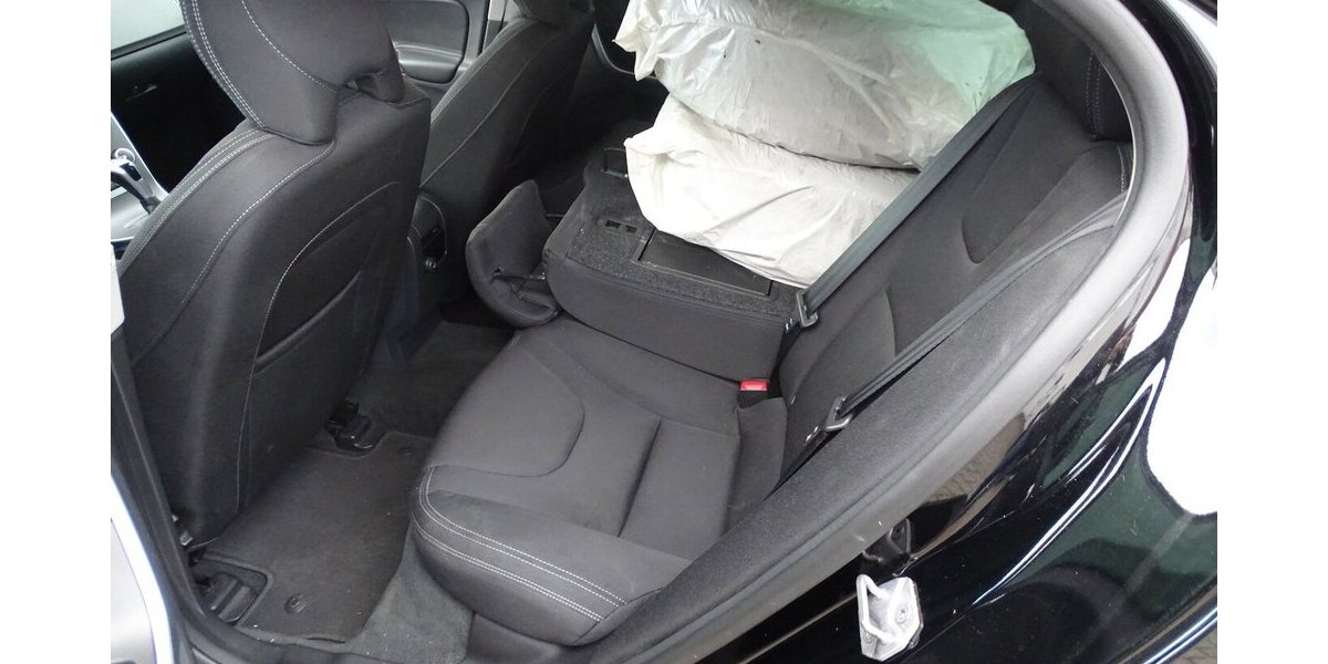 Volvo S60 Kinetic Klima, Navigation 196.500 km 8.290 &euro; Rodgau 63110