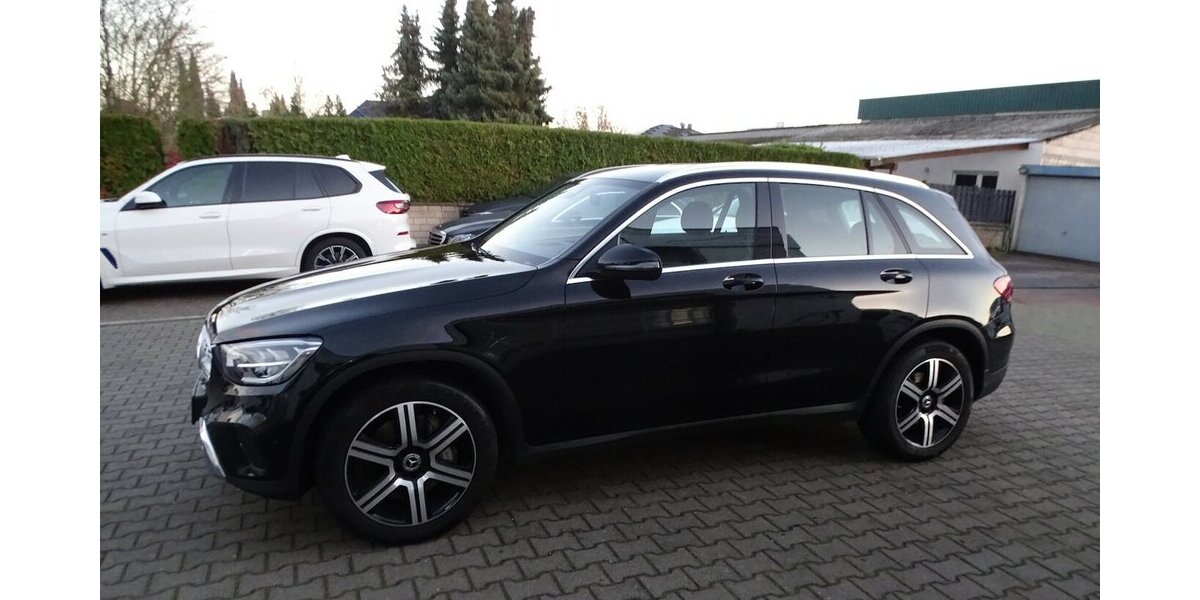 Mercedes-Benz GLC 400 d 4M Rückfahrkamera, LED-Scheinwerfer, Nav 160.000 km 29.990 &euro; Rodgau 63110