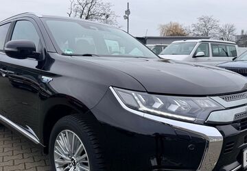 Mitsubishi Plug-in Hybrid Outlander 139.100 km 16.999 &euro; Frankfurt 60386