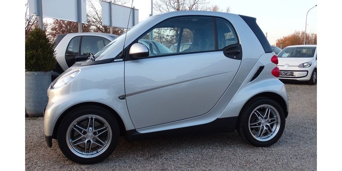 Smart ForTwo 67.500 km 6.450 &euro; Rodgau / Nieder-Roden 63110