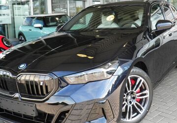 BMW i5 7.987 km 86.999 &euro; Frankfurt am Main 60435