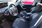 Peugeot 2008 Allure Automatik, Navigation, Parksensoren, 32.718 km 10.990 &euro; Rodgau 63110