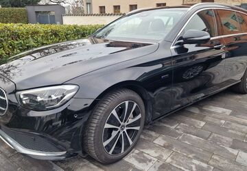 Mercedes-Benz E 300 222.500 km 18.500 &euro; Hattersheim 65795