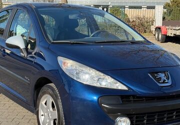 Peugeot 207 193.000 km 2.950 &euro; Rüsselsheim 65428