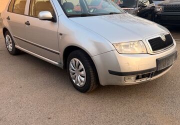 Skoda Fabia 121.900 km 3.350 &euro; FRANKFURT 65933