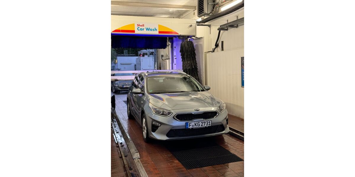 Kia ceed / Ceed 180.000 km 12.000 &euro; Frankfurt am Main 60528