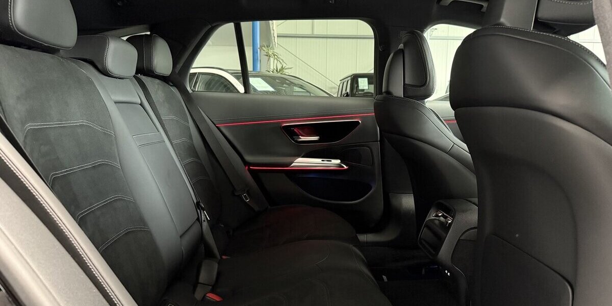 Mercedes-Benz E 220 T d AMG DISTRONIC-WINTER-360-DIGITAL LIGHT 6.216 km 51.598 &euro; Groß-Umstadt 64823