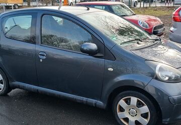 Toyota Aygo (X) 190.000 km 1.690 &euro; Frankfurt am main 61313