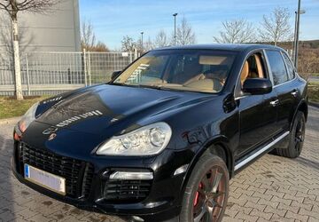 Porsche Cayenne 243.500 km 11.900 &euro; Frankfurt 60486