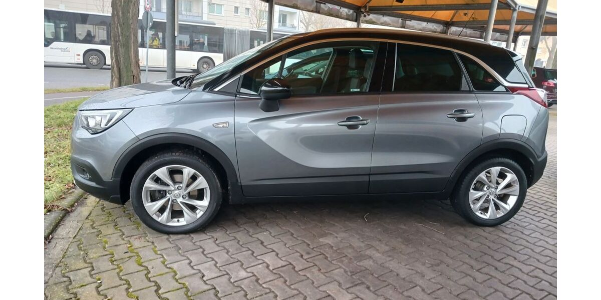 Opel Crossland (X) 100.200 km 10.400 &euro; Rüsselsheim 65428