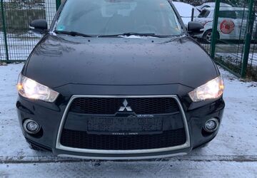 Mitsubishi Outlander 217.618 km 4.450 &euro; Frankfurt am Main 60486