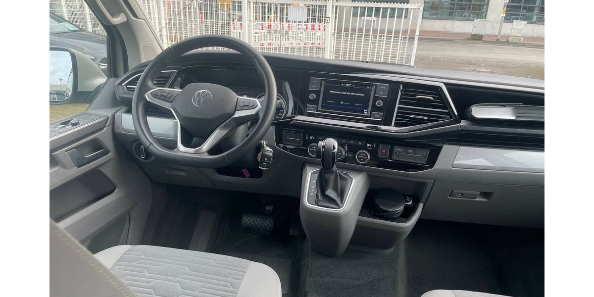 VW T6.1 California 2.0 TDI DSG Ocean/Küche/1Hd 76.010 km 49.999 &euro; Frankfurt 60386