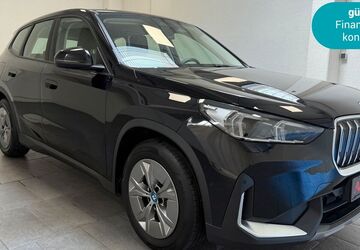 BMW iX1 32.762 km 32.330 &euro; Egelsbach 63329