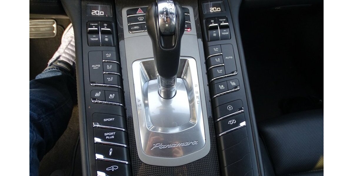 Porsche Panamera 4 GTS Bi-Xenon, Klappe, Luft, PDK, Chrono 184.608 km 26.890 &euro; Rodgau 63110