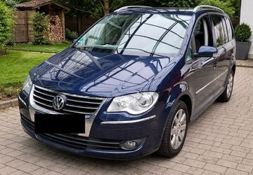 VW Touran 96.279 km 6.990 &euro; Pfungstadt 64319