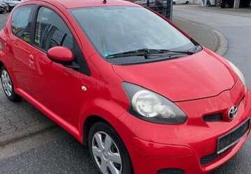 Toyota Aygo 192.000 km 1.750 &euro; Bickenbach 64404