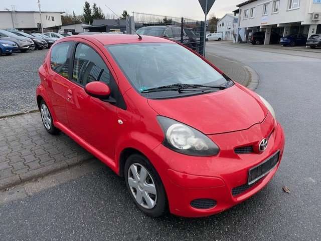 Toyota Aygo 192.000 km 1.750 &euro; Bickenbach 64404