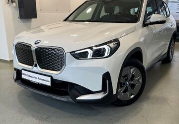 BMW iX1 18.591 km 34.977 &euro; Hofheim 65719