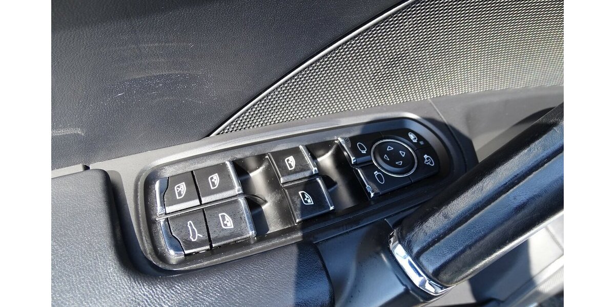 Porsche Cayenne S 4,2l Diesel Pano, Navi, 21 Zoll, Standhe 225.443 km 26.990 &euro; Rodgau 63110