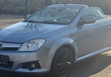 Opel Tigra 162.000 km 2.950 &euro; Rüsselsheim 65428