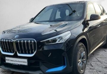 BMW iX1 7.513 km 33.977 &euro; Frankfurt 60314