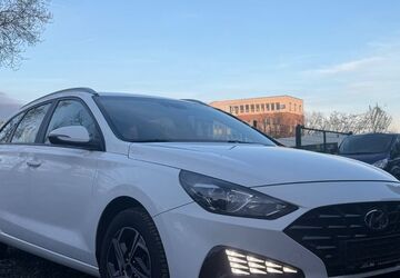 Hyundai i30 156.000 km 10.390 &euro; Frankfurt am Main 60486