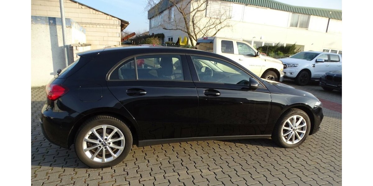 Mercedes-Benz A 250 e Navigation, aktiver Parkassist, AppleCarpl 51.538 km 21.390 &euro; Rodgau 63110