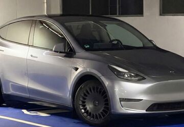 Tesla Model Y 50.000 km 37.000 &euro; Frankfurt 60323