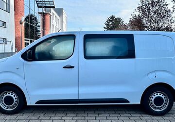Opel Vivaro 24.000 km 22.100 &euro; Offenbach am Main 63071