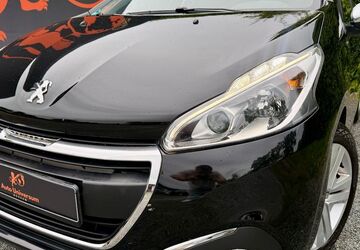 Peugeot 208 109.000 km 5.800 &euro; Liederbach am Taunus 65835