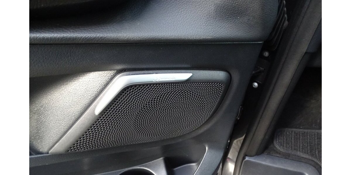 Mercedes-Benz V 300 d 4M lang AVANTGARDE EDITION AMG Line, Stand 61.360 km 59.890 &euro; Rodgau 63110