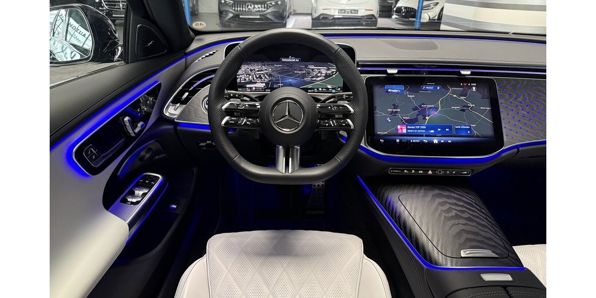 Mercedes-Benz E 300 T de AMG DISTR-AIRMATIC-4D SURROUND-DC-AHK 14.998 km 58.798 &euro; Groß-Umstadt 64823