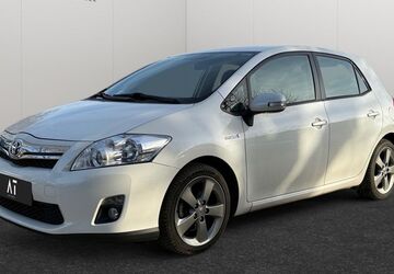 Toyota Auris 81.662 km 9.990 &euro; Frankfurt am Main 65933