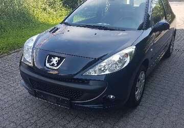 Peugeot 206 93.000 km 4.500 &euro; Offenbach 63071