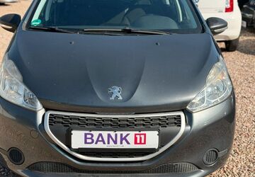 Peugeot 208 111.000 km 4.500 &euro; Rodgau 63110