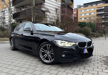 BMW 330 256.555 km 14.990 &euro; Frankfurt am Main 60486