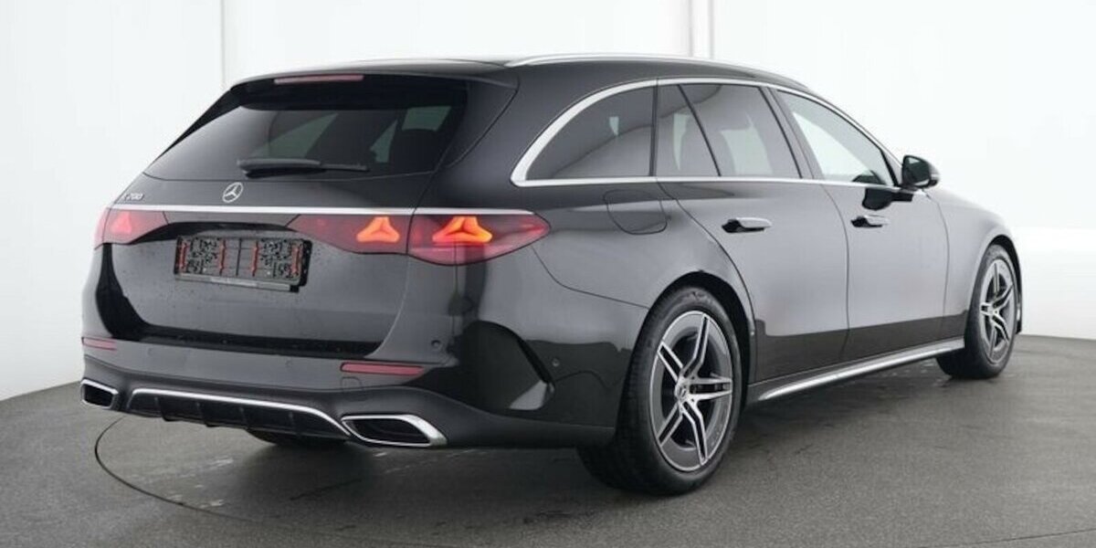 Mercedes-Benz E 200 T AMG ADVANCED+ PANO-DISTR-AHK-360°-MEMORY 8.080 km 52.699 &euro; Groß-Umstadt 64823