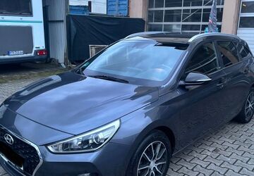 Hyundai i30 132.000 km 9.500 &euro; Frankfurt am Main 65933