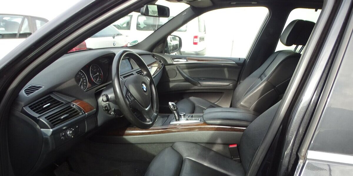 BMW X5 xDrive40d Panoramadach, Leder, Rückfahrkamera, 218.446 km 11.790 &euro; Rodgau 63110