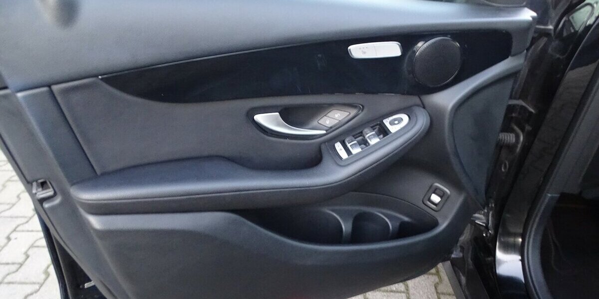 Mercedes-Benz GLC 400 d 4M Rückfahrkamera, LED-Scheinwerfer, Nav 160.000 km 29.990 &euro; Rodgau 63110