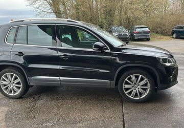 VW Tiguan 49.230 km 14.990 &euro; Rüsselsheim 65428