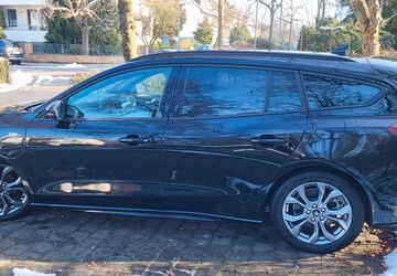 Ford Focus 17.321 km 21.499 &euro; Neu-Isenburg 63263