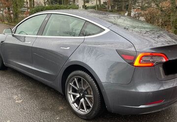 Tesla Model 3 159.000 km 22.499 &euro; Frankfurt 60313
