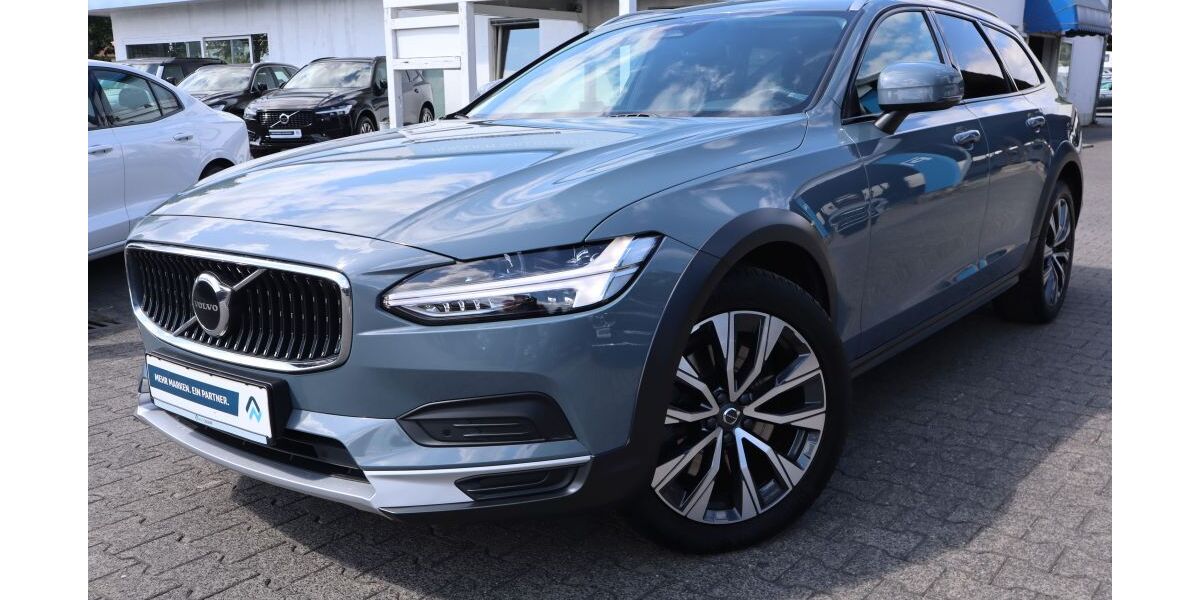 Volvo V90 Cross Country 96.199 km 35.970 &euro; Darmstadt 64291