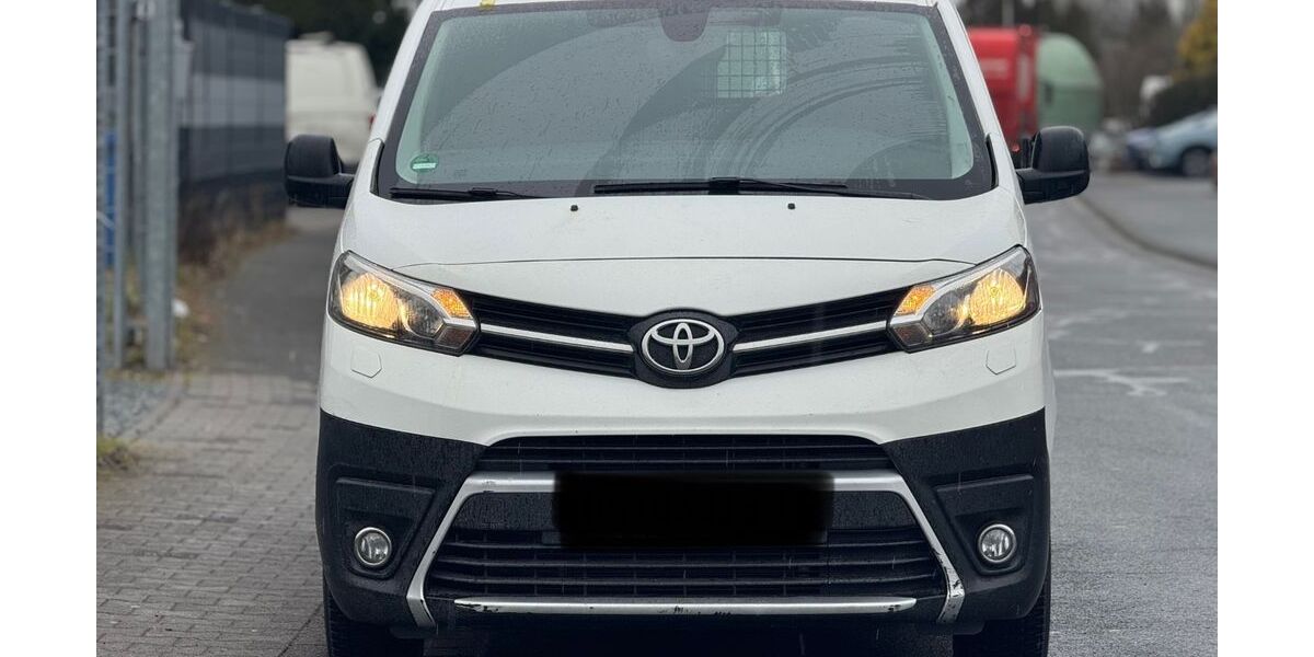 Toyota Proace (Verso) 142.000 km 11.950 &euro; Dieburg 64807